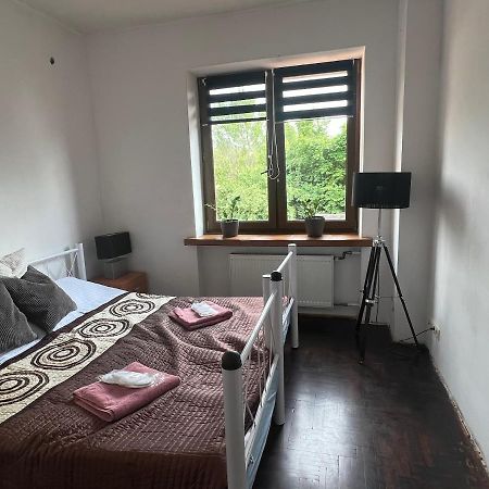 Samodzielny Pokoj W Wygodnym Domu Z Parkingiem Apartment Piaseczno  Bagian luar foto