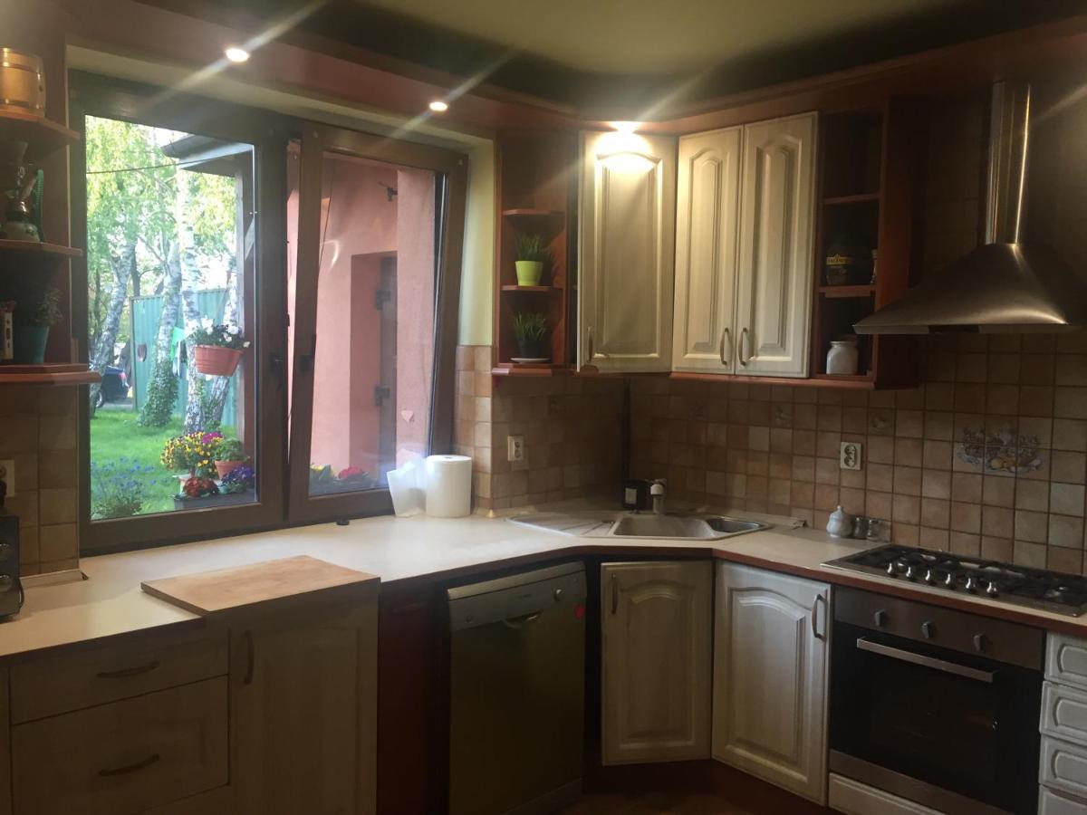 Samodzielny Pokoj W Wygodnym Domu Z Parkingiem Apartment Piaseczno  Bagian luar foto