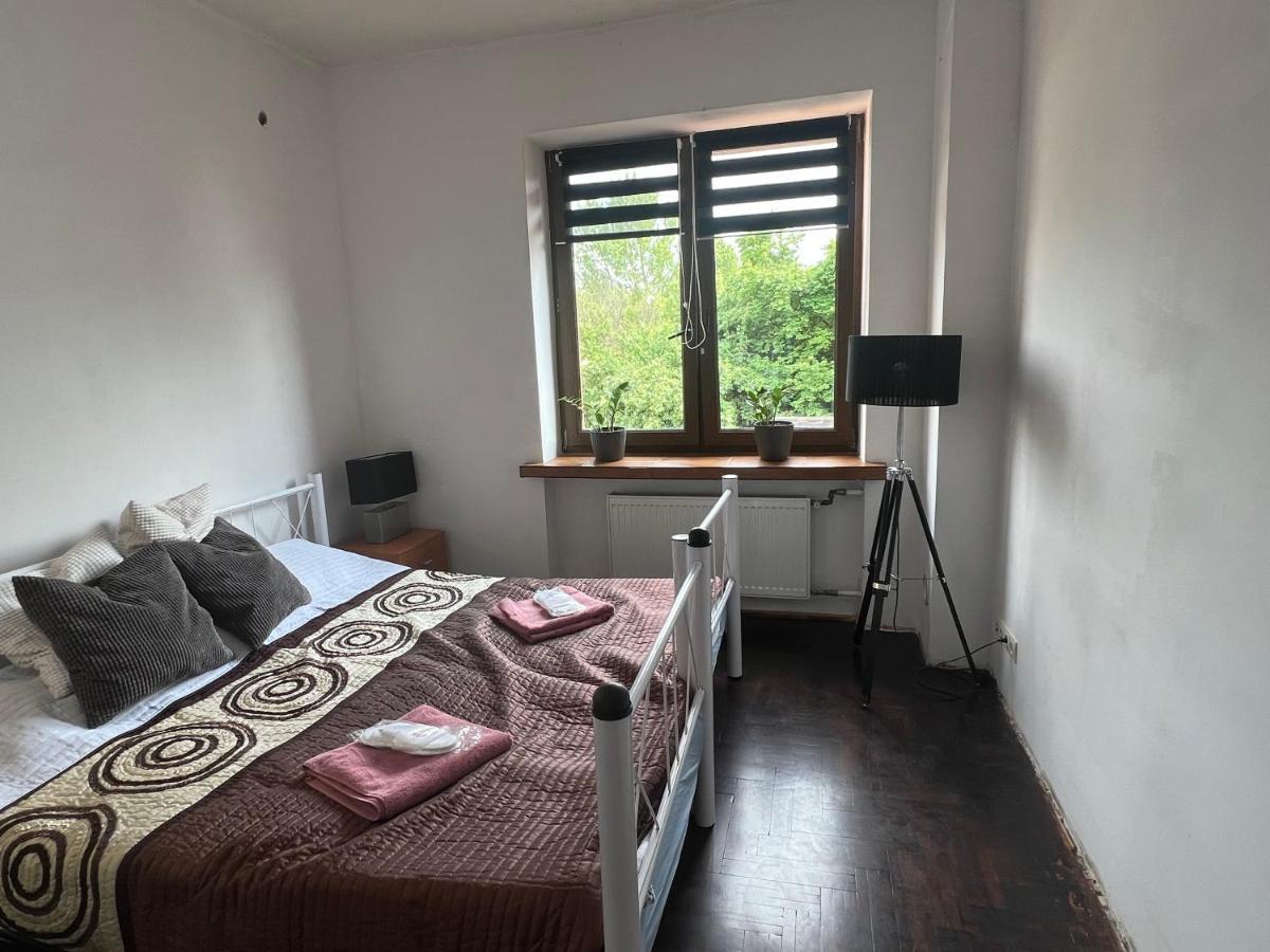 Samodzielny Pokoj W Wygodnym Domu Z Parkingiem Apartment Piaseczno  Bagian luar foto